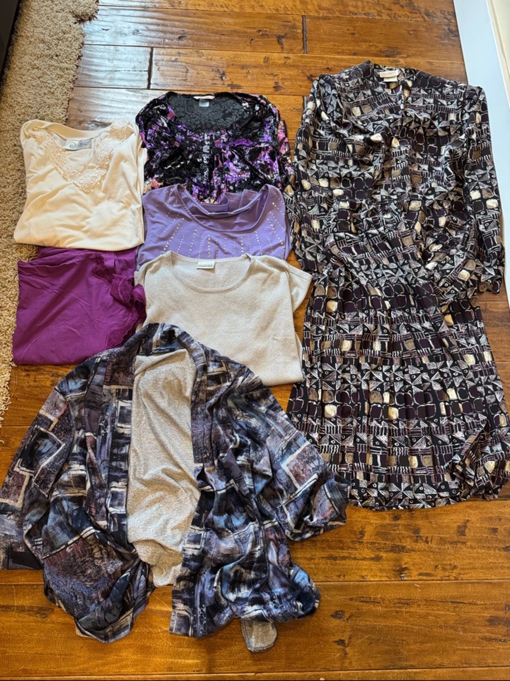 Lot of XL /16 - Women's Mixed Tops in Purple, Black, Cream, Gravy